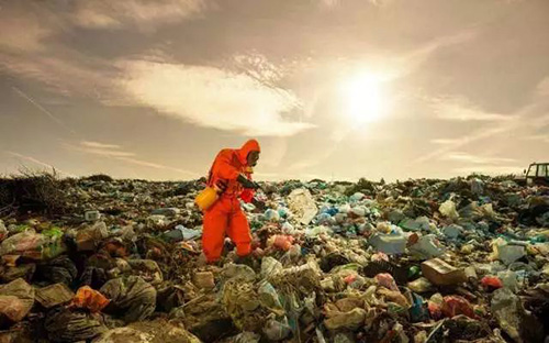 婁底市浩天環(huán)?？萍加邢薰?婁底危險廢物經(jīng)營,環(huán)保技術(shù)開發(fā)及咨詢推廣,環(huán)境設(shè)施建設(shè),危險廢物運(yùn)營管理